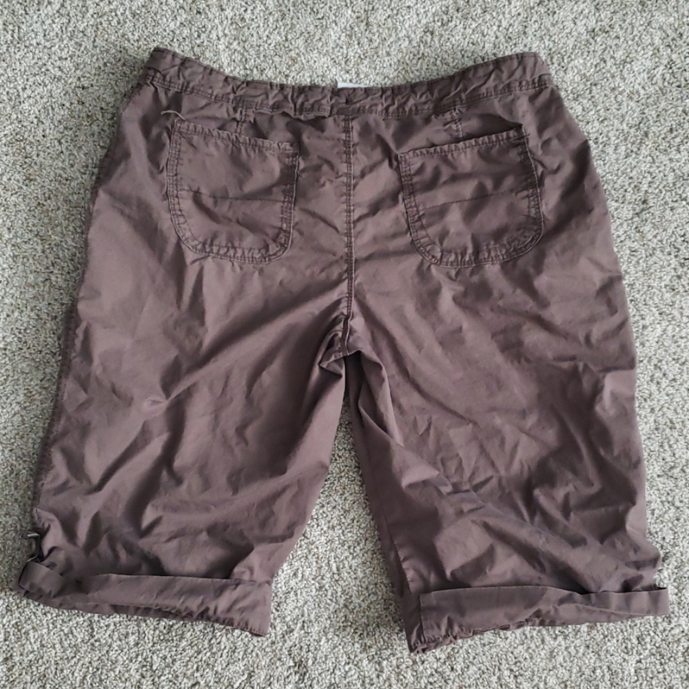Shorts - Picture 5 of 5